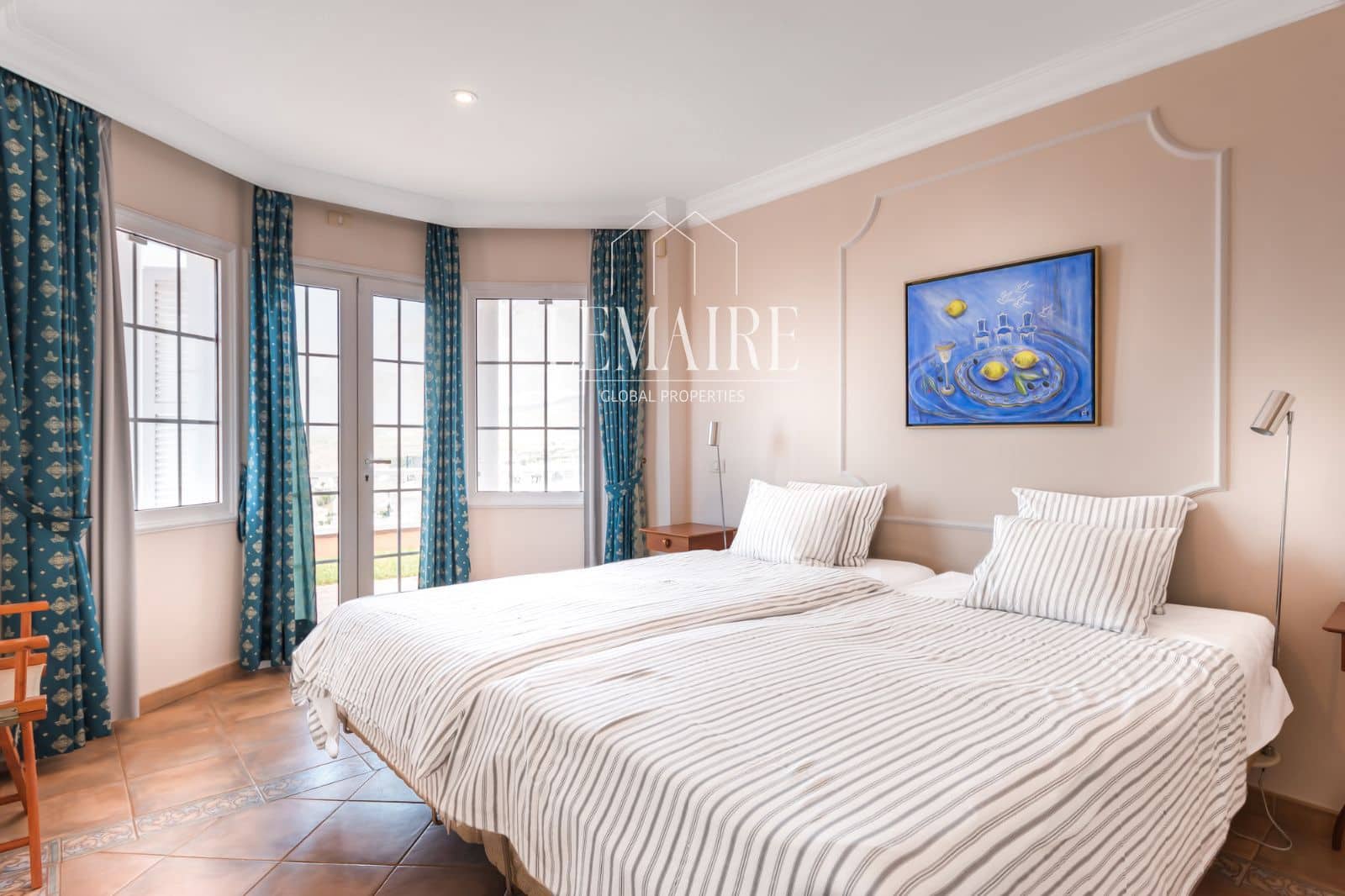 5 bedroom Villa for sale in Costa Adeje with pool garage - € 2,500,000 (Ref: 10103580)