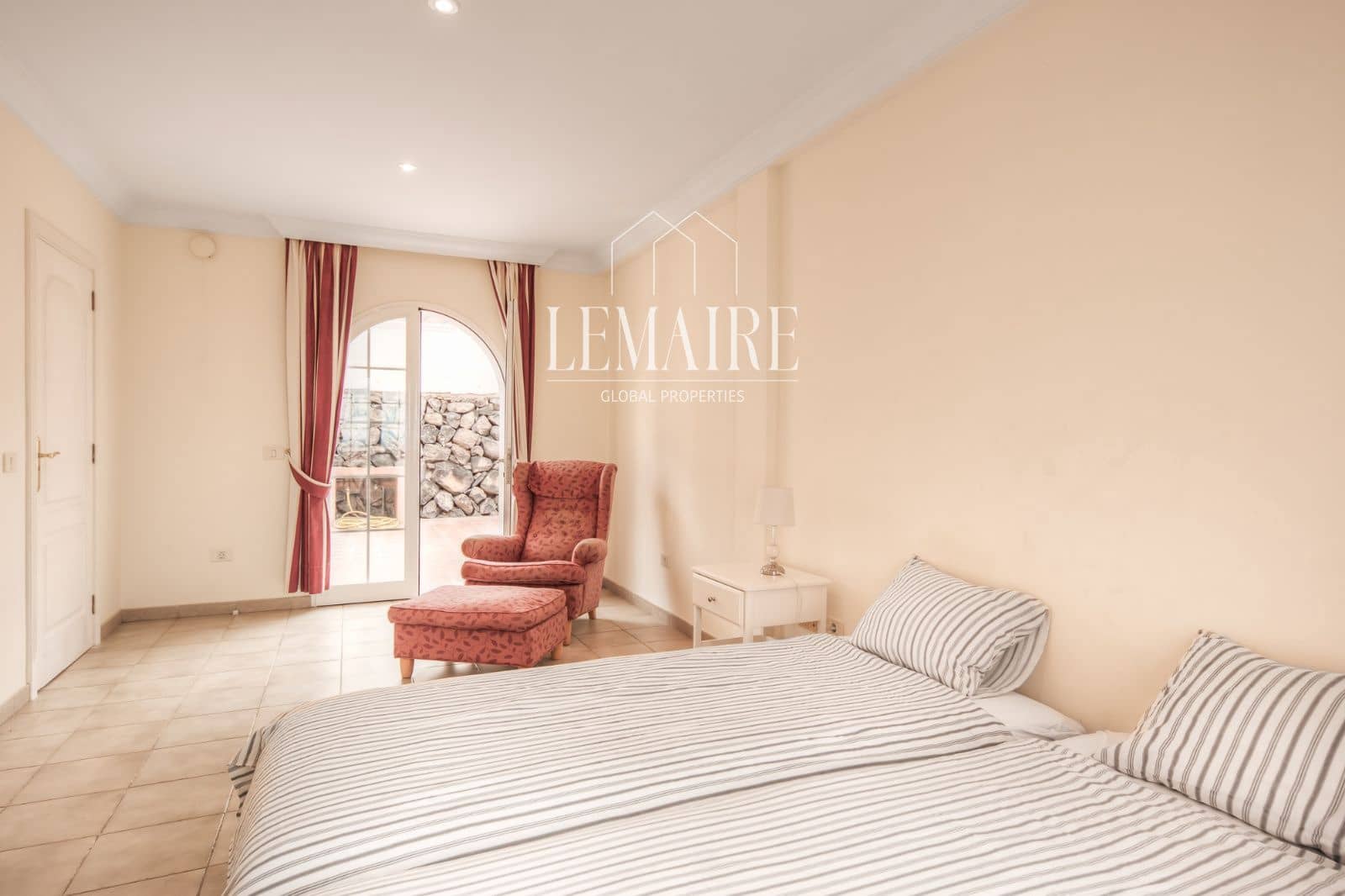5 bedroom Villa for sale in Costa Adeje with pool garage - € 2,500,000 (Ref: 10103580)