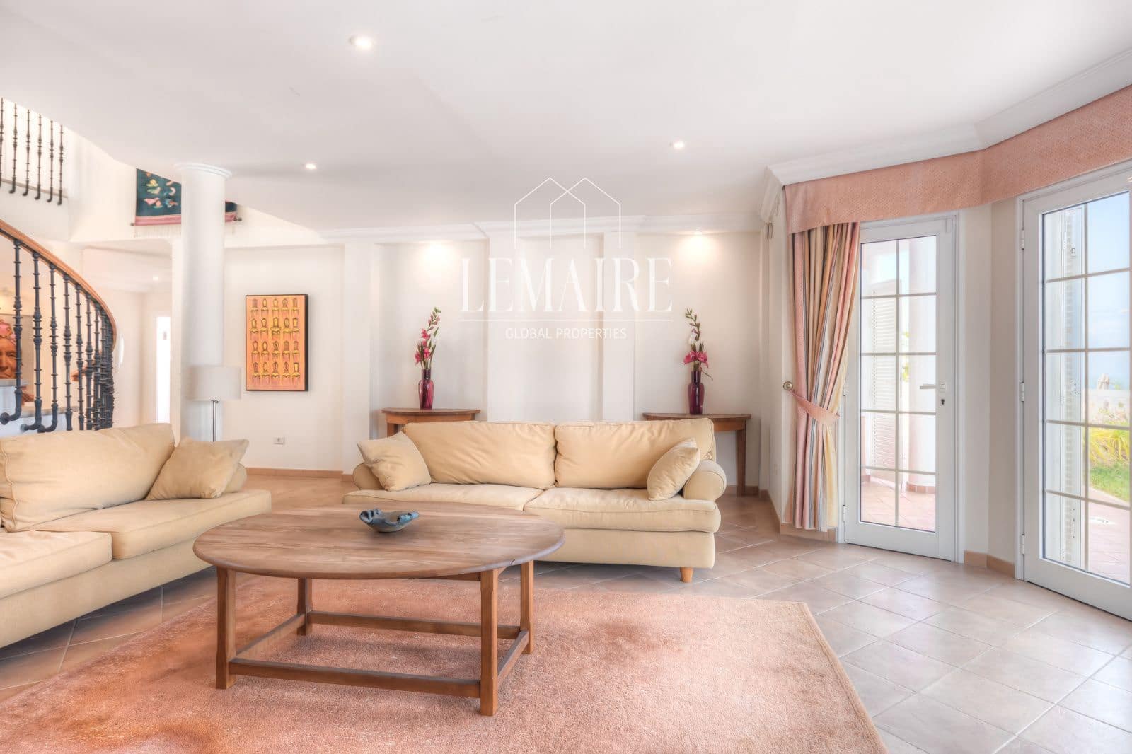 5 bedroom Villa for sale in Costa Adeje with pool garage - € 2,500,000 (Ref: 10103580)