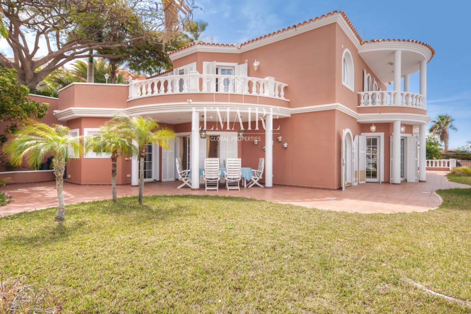 5 bedroom Villa for sale in Costa Adeje with pool garage - € 2,500,000 (Ref: 10103580)