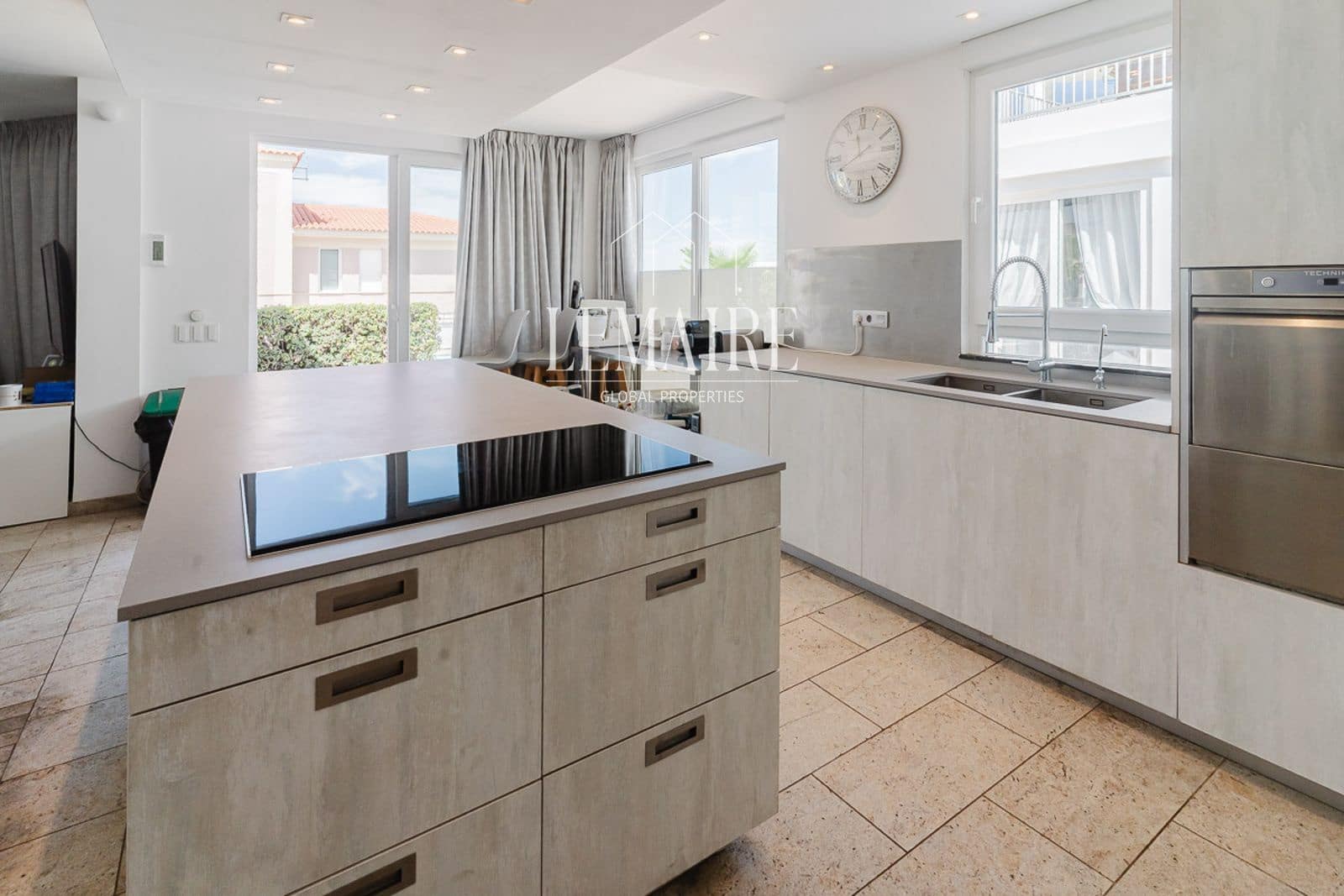 12 camera da letto Villa in vendita in Playa Paraiso con piscina - 4.300.000 € (Rif: 10103581)
