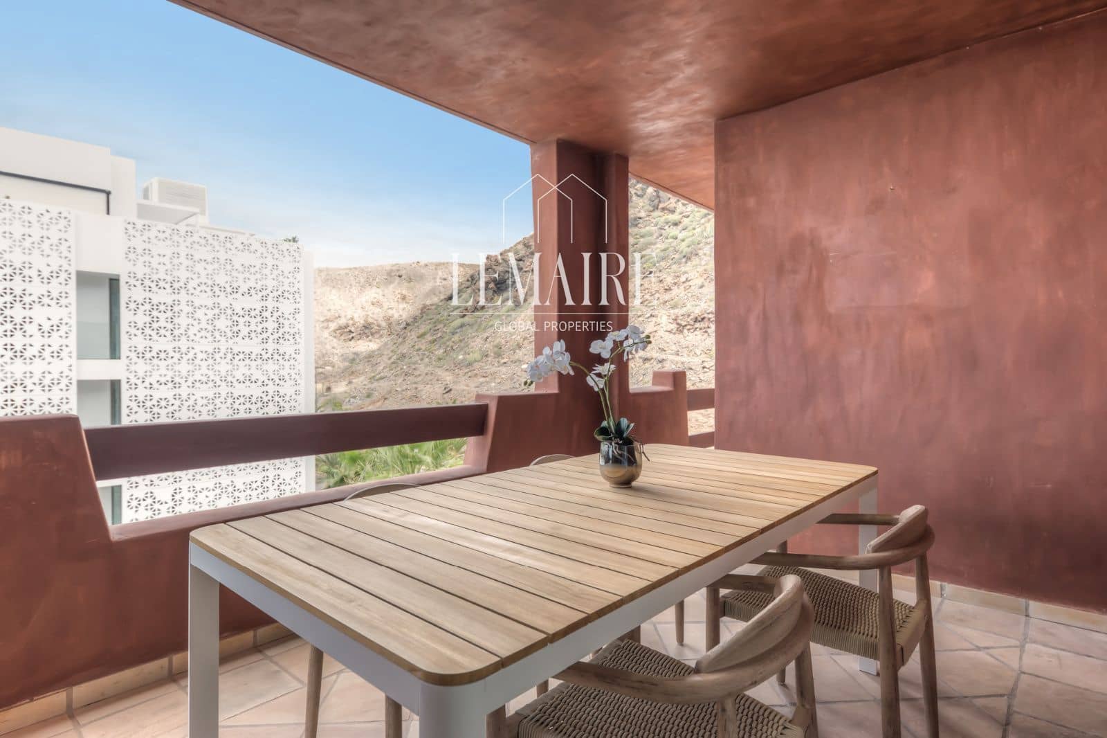 3 bedroom Flat for sale in Palm-Mar with pool garage - € 899,000 (Ref: 10103583)