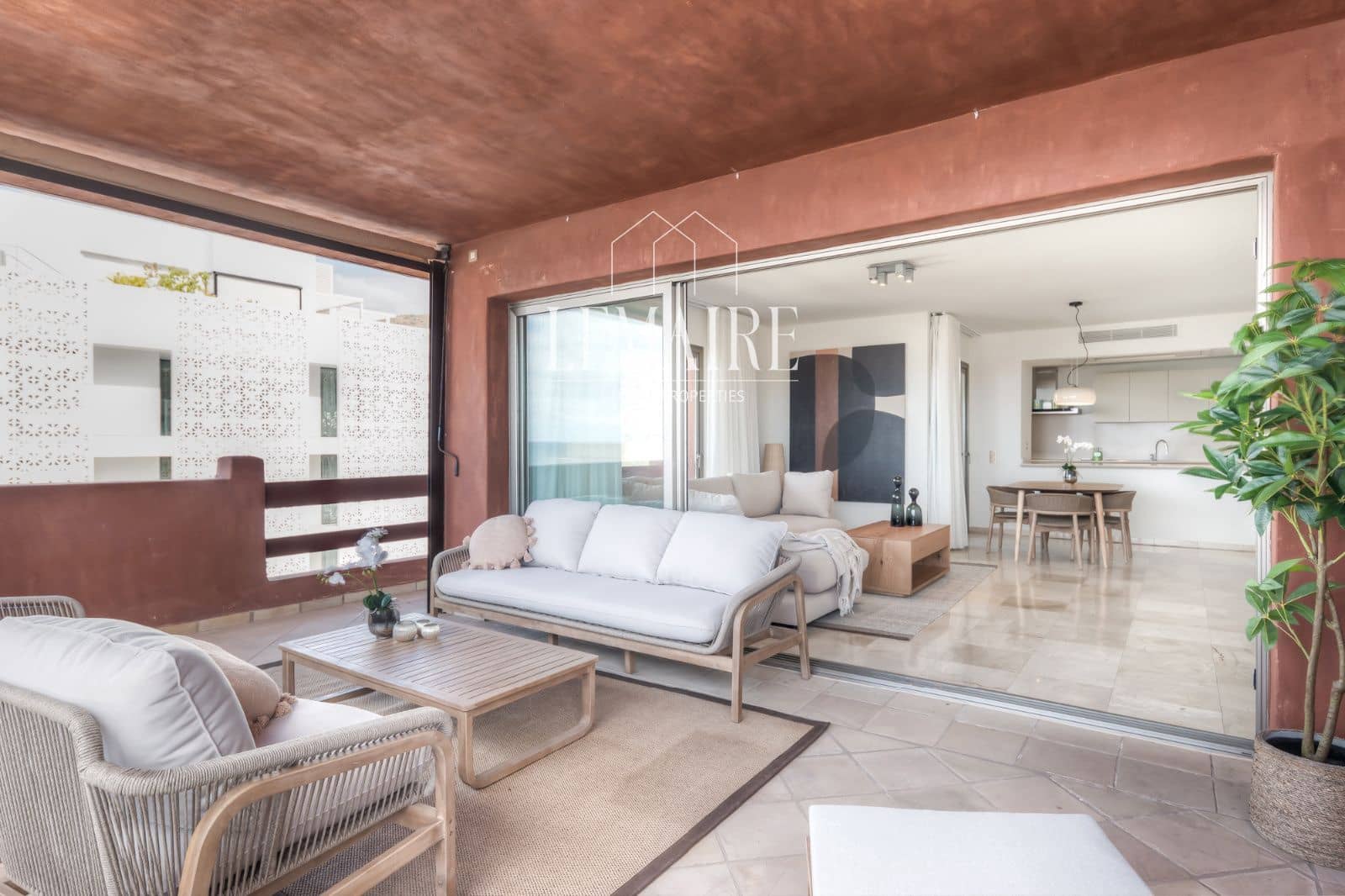 3 bedroom Flat for sale in Palm-Mar with pool garage - € 899,000 (Ref: 10103583)