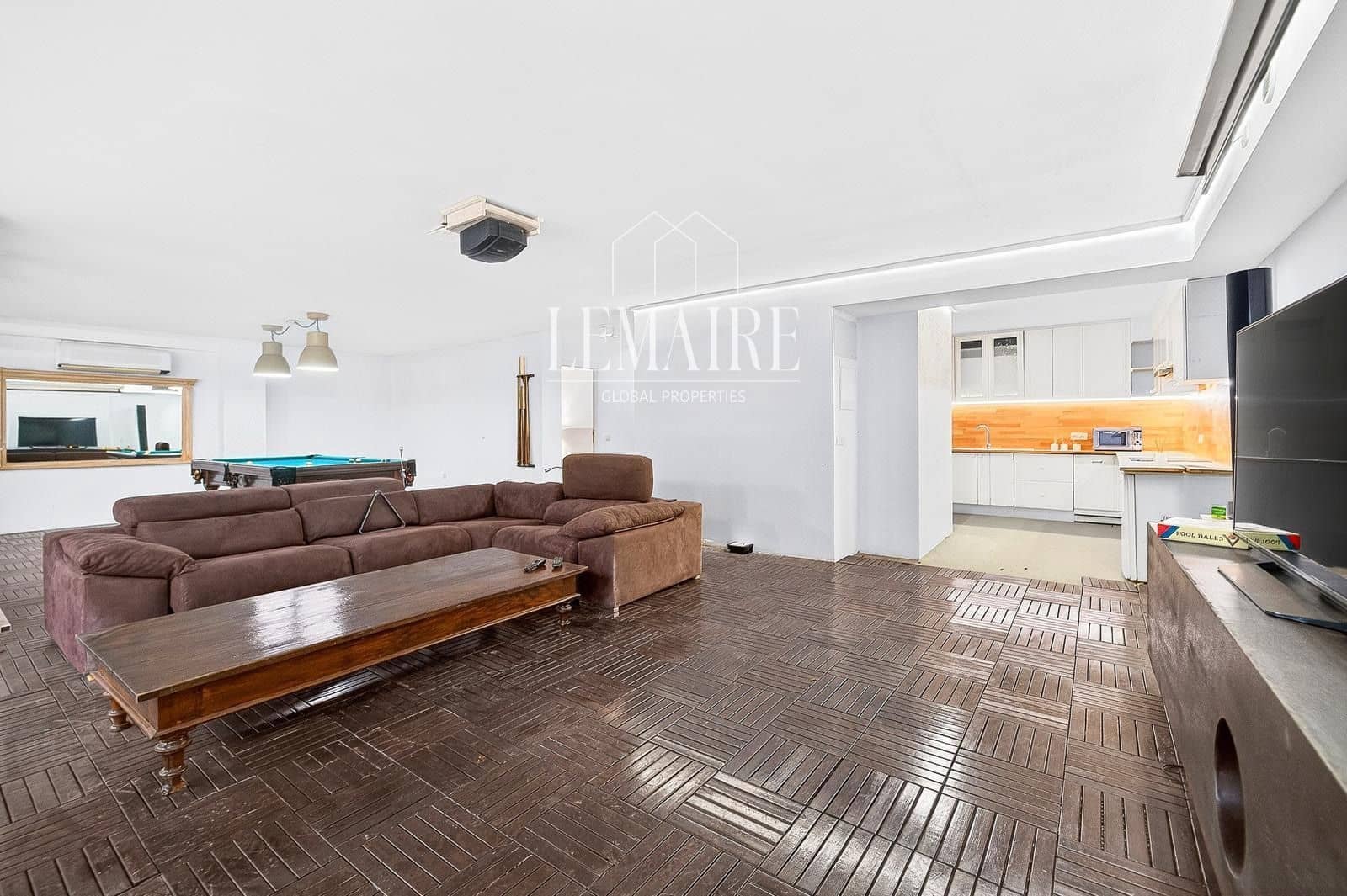 5 sypialnia Willa na sprzedaż w Los Cristianos z basenem garażem - 1 790 000 € (Ref: 10103584)