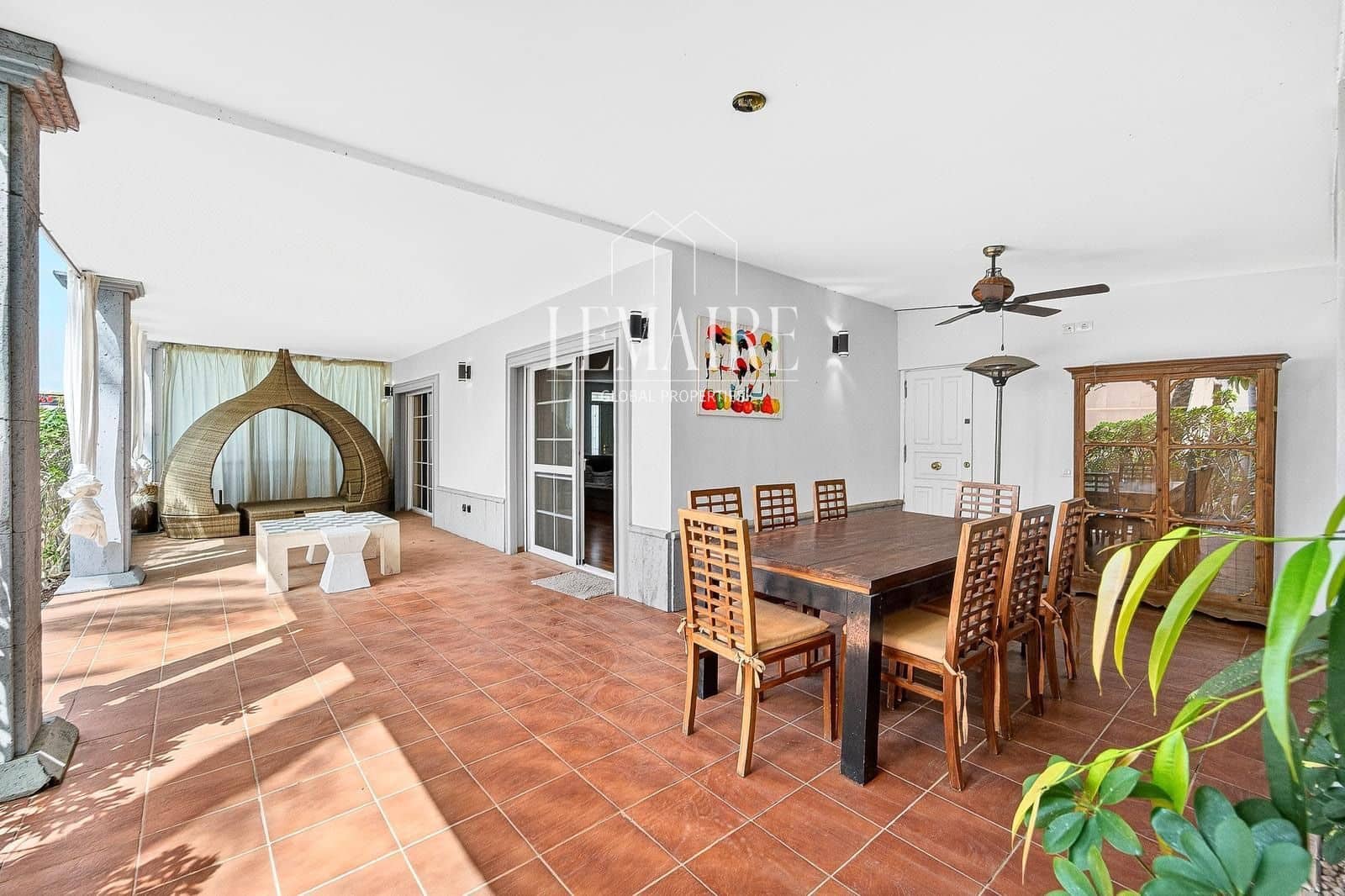 5 sypialnia Willa na sprzedaż w Los Cristianos z basenem garażem - 1 790 000 € (Ref: 10103584)