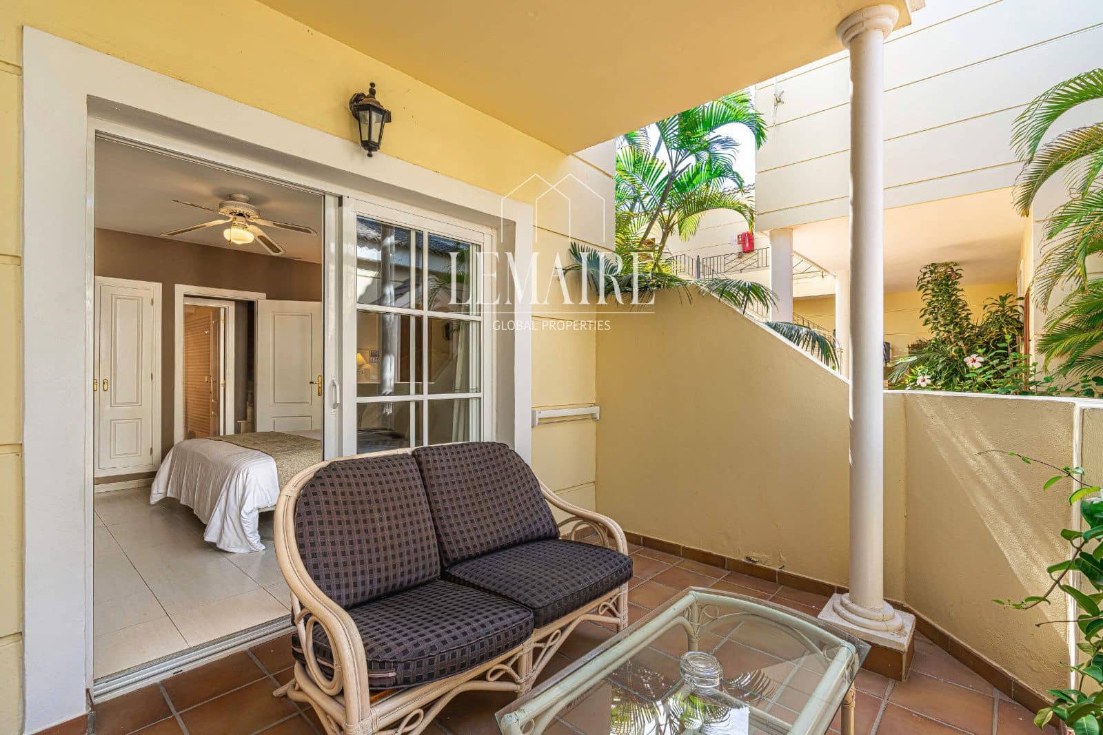 2 slaapkamer Flat te koop in Los Cristianos met zwembad - € 299.000 (Ref: 10103585)