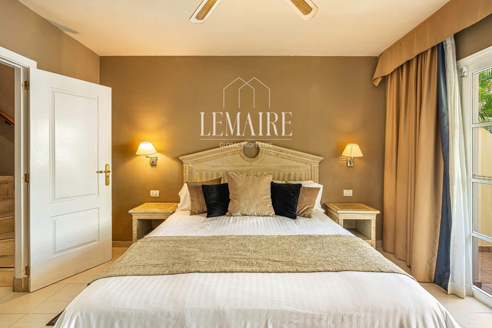 2 slaapkamer Flat te koop in Los Cristianos met zwembad - € 299.000 (Ref: 10103585)