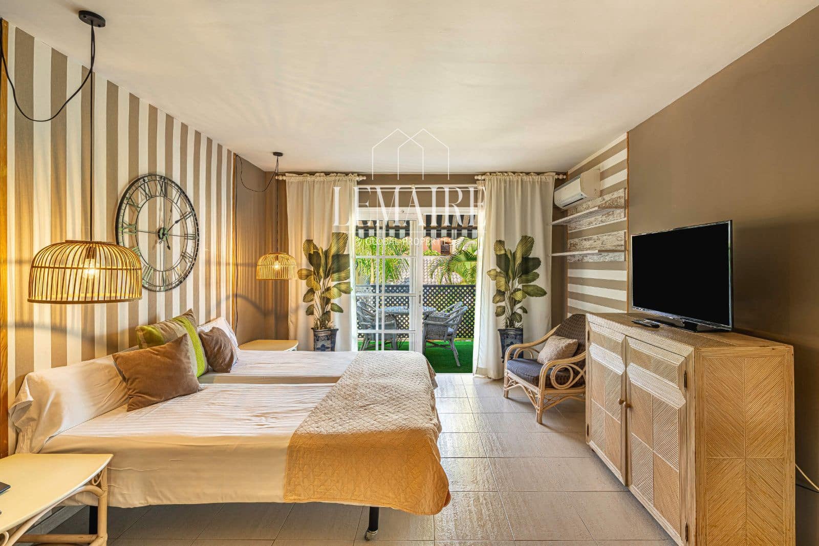 2 slaapkamer Flat te koop in Los Cristianos met zwembad - € 299.000 (Ref: 10103585)