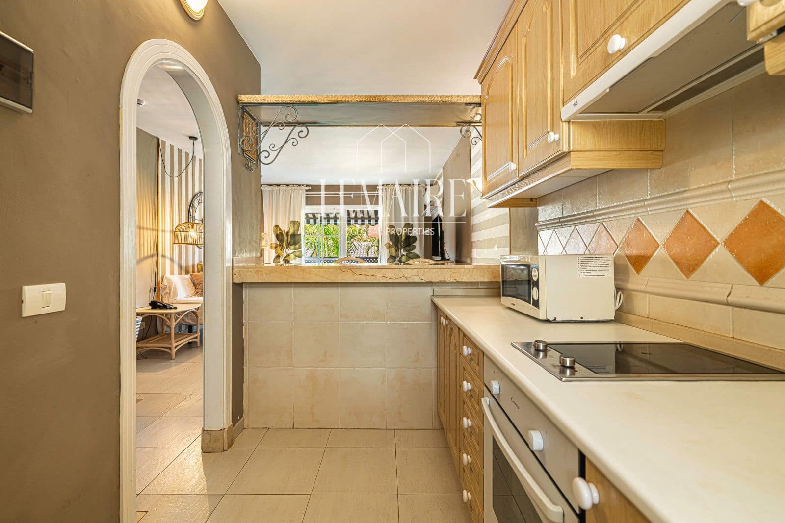 2 slaapkamer Flat te koop in Los Cristianos met zwembad - € 299.000 (Ref: 10103585)