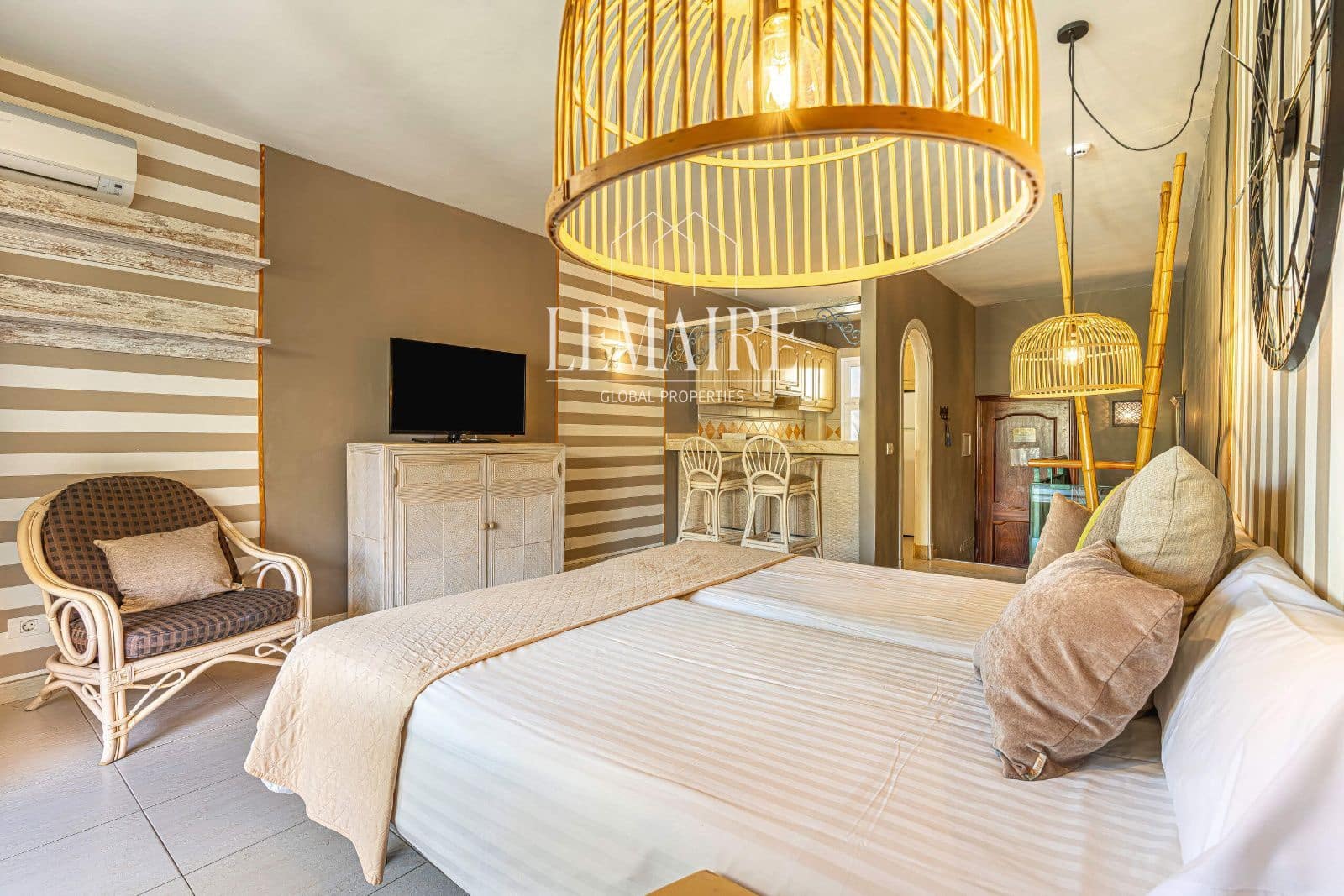 2 slaapkamer Flat te koop in Los Cristianos met zwembad - € 299.000 (Ref: 10103585)