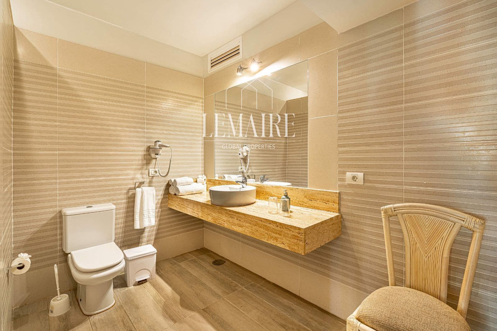 2 slaapkamer Flat te koop in Los Cristianos met zwembad - € 299.000 (Ref: 10103585)