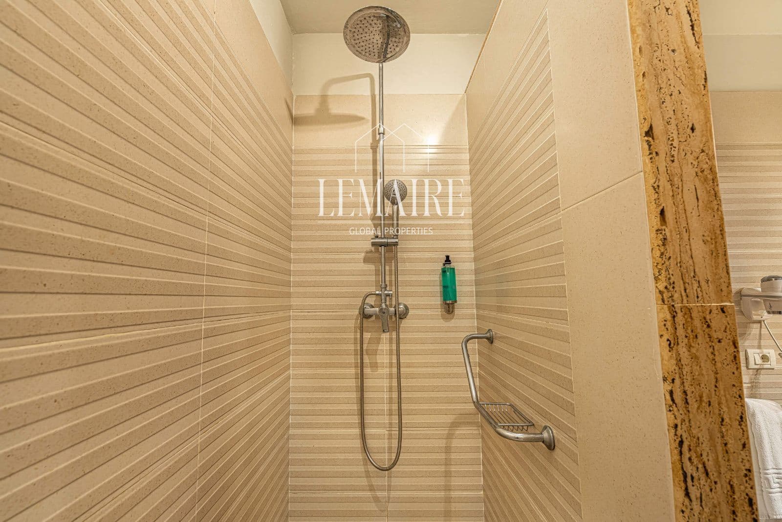 2 slaapkamer Flat te koop in Los Cristianos met zwembad - € 299.000 (Ref: 10103585)