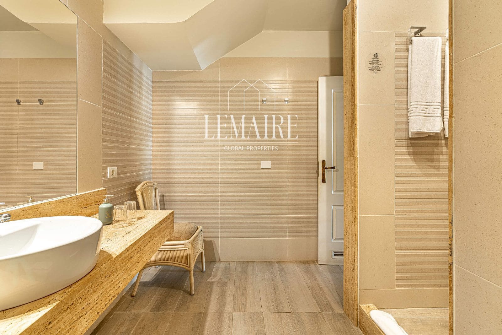2 slaapkamer Flat te koop in Los Cristianos met zwembad - € 299.000 (Ref: 10103585)