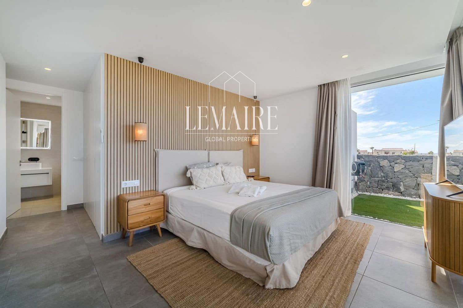 3 chambre Villa/Maison à vendre à Callao Salvaje avec piscine garage - 1 595 000 € (Ref: 10103589)