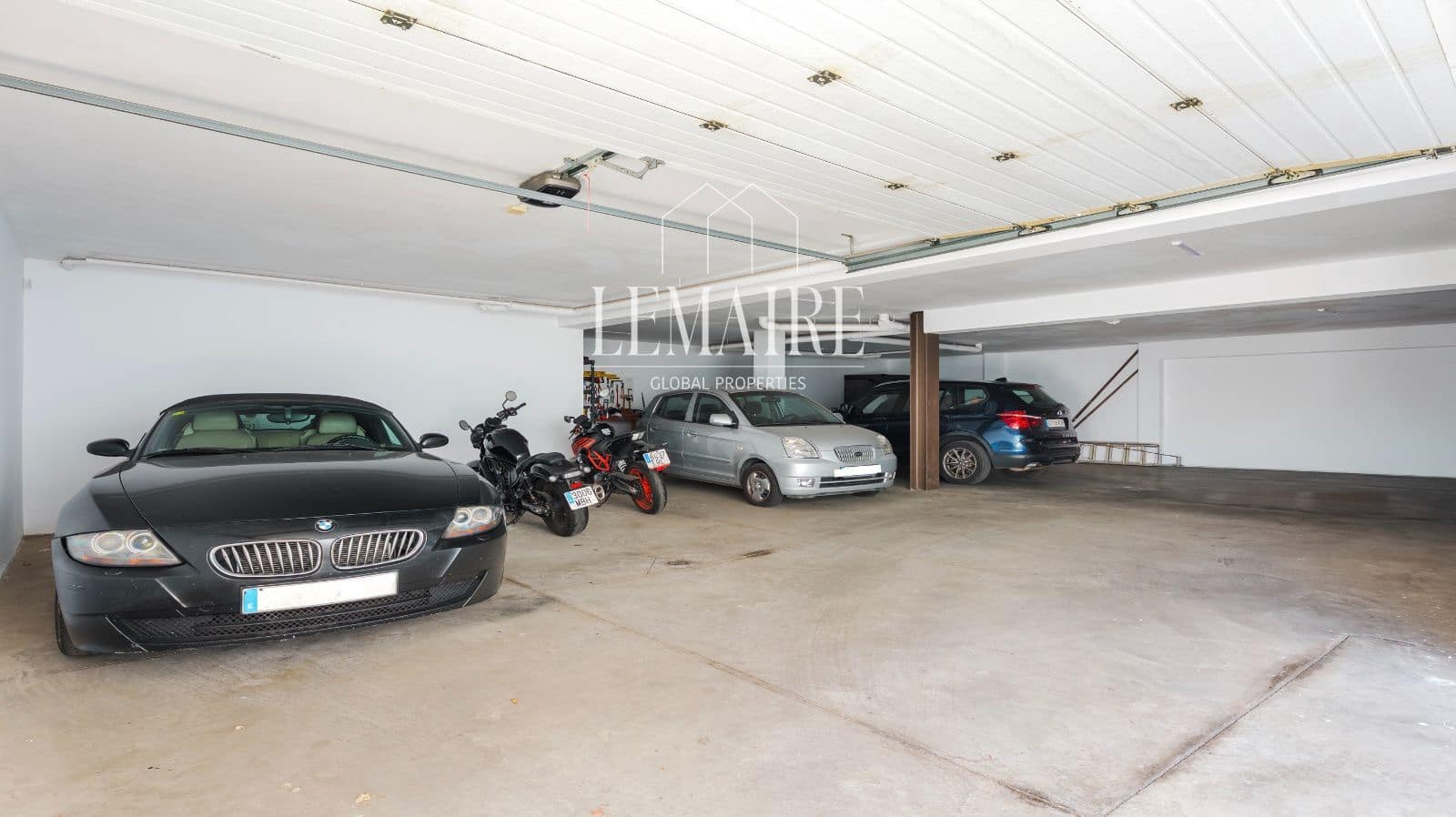 4 makuuhuone Huvila myytävänä paikassa Costa Adeje mukana uima-altaan 
autotalli - 2 625 000 € (Ref: 10103590)
