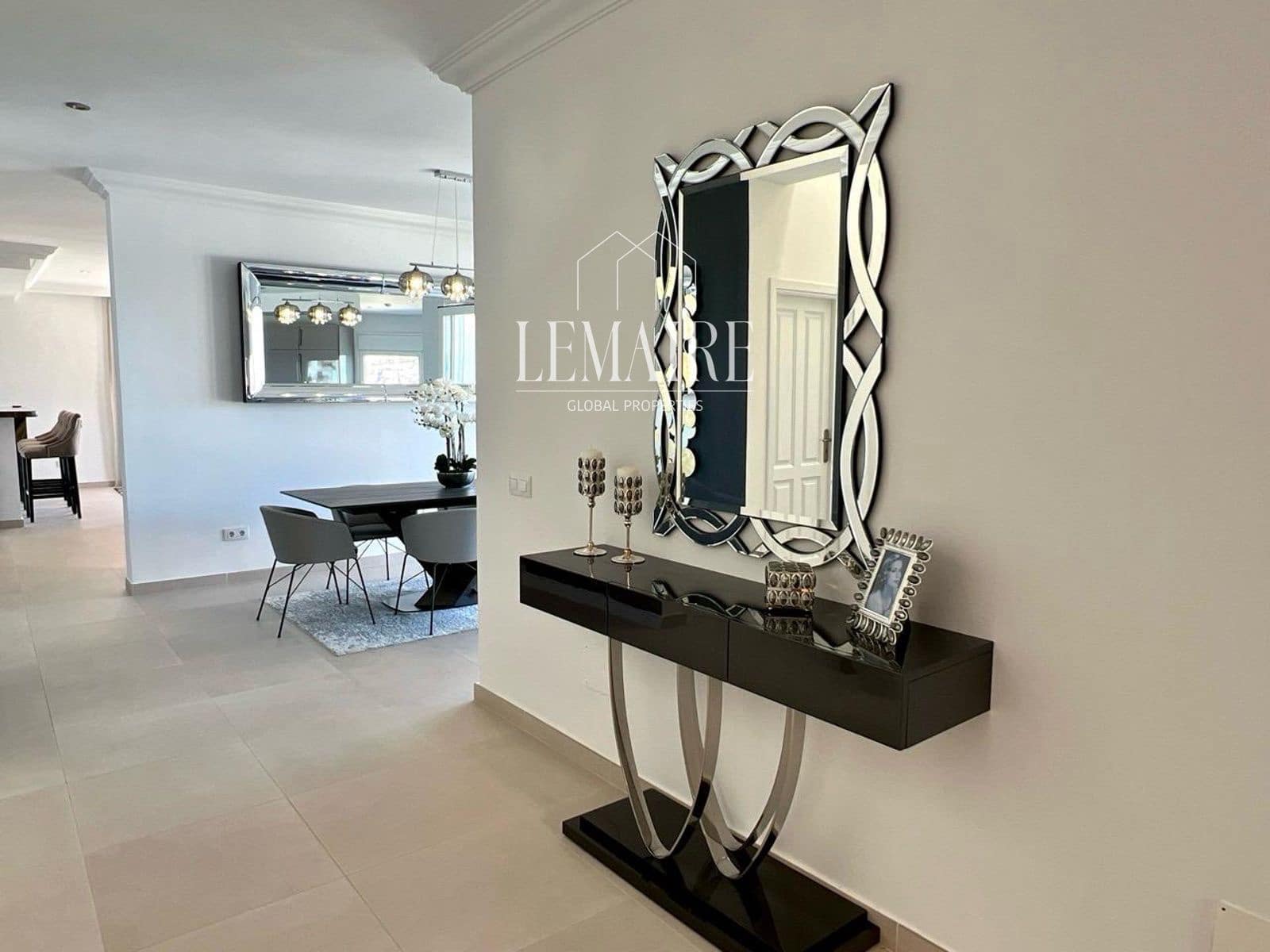 3 bedroom Villa for sale in Los Gigantes with pool garage - € 3,450,000 (Ref: 10103594)