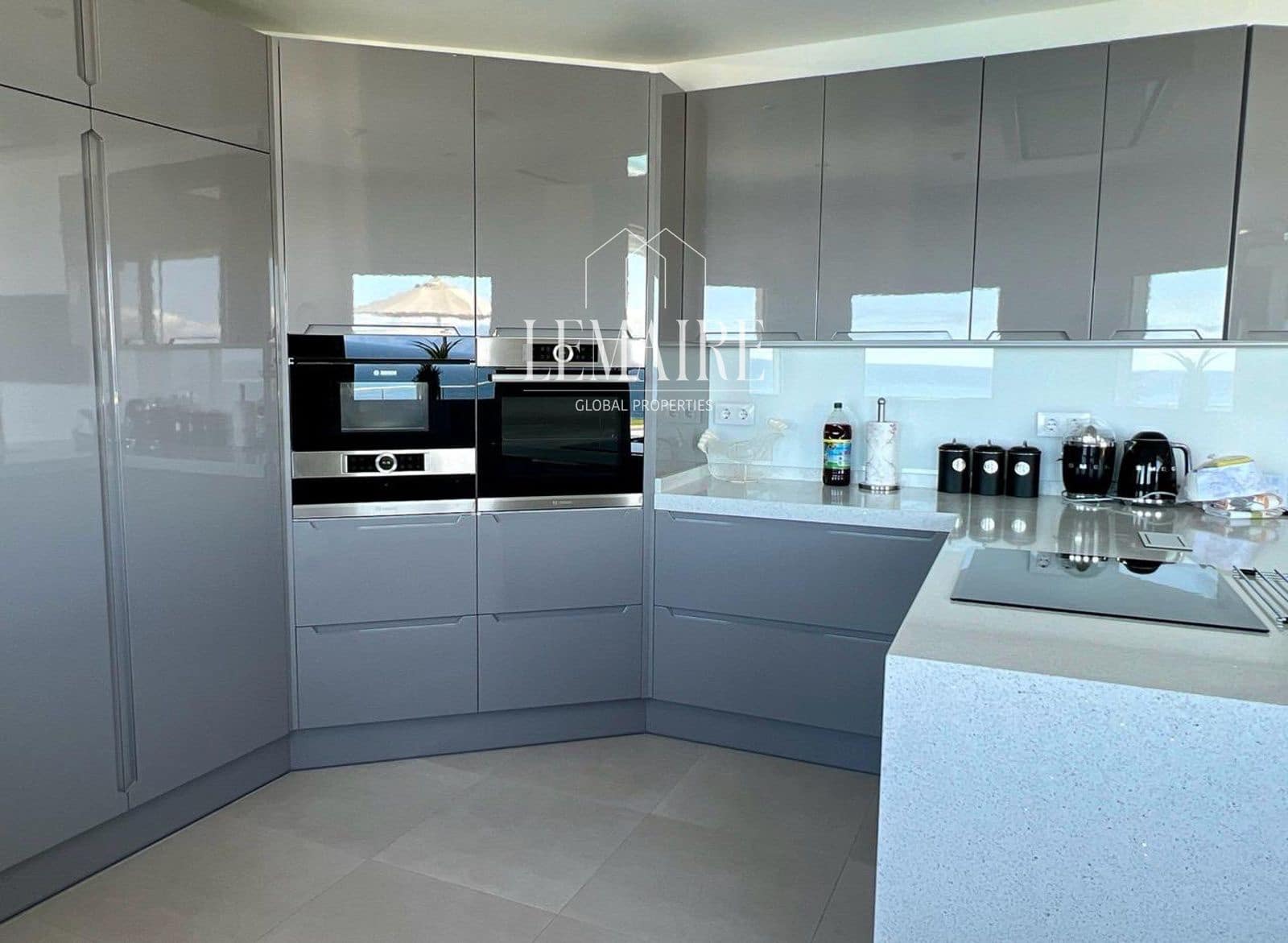 3 bedroom Villa for sale in Los Gigantes with pool garage - € 3,450,000 (Ref: 10103594)
