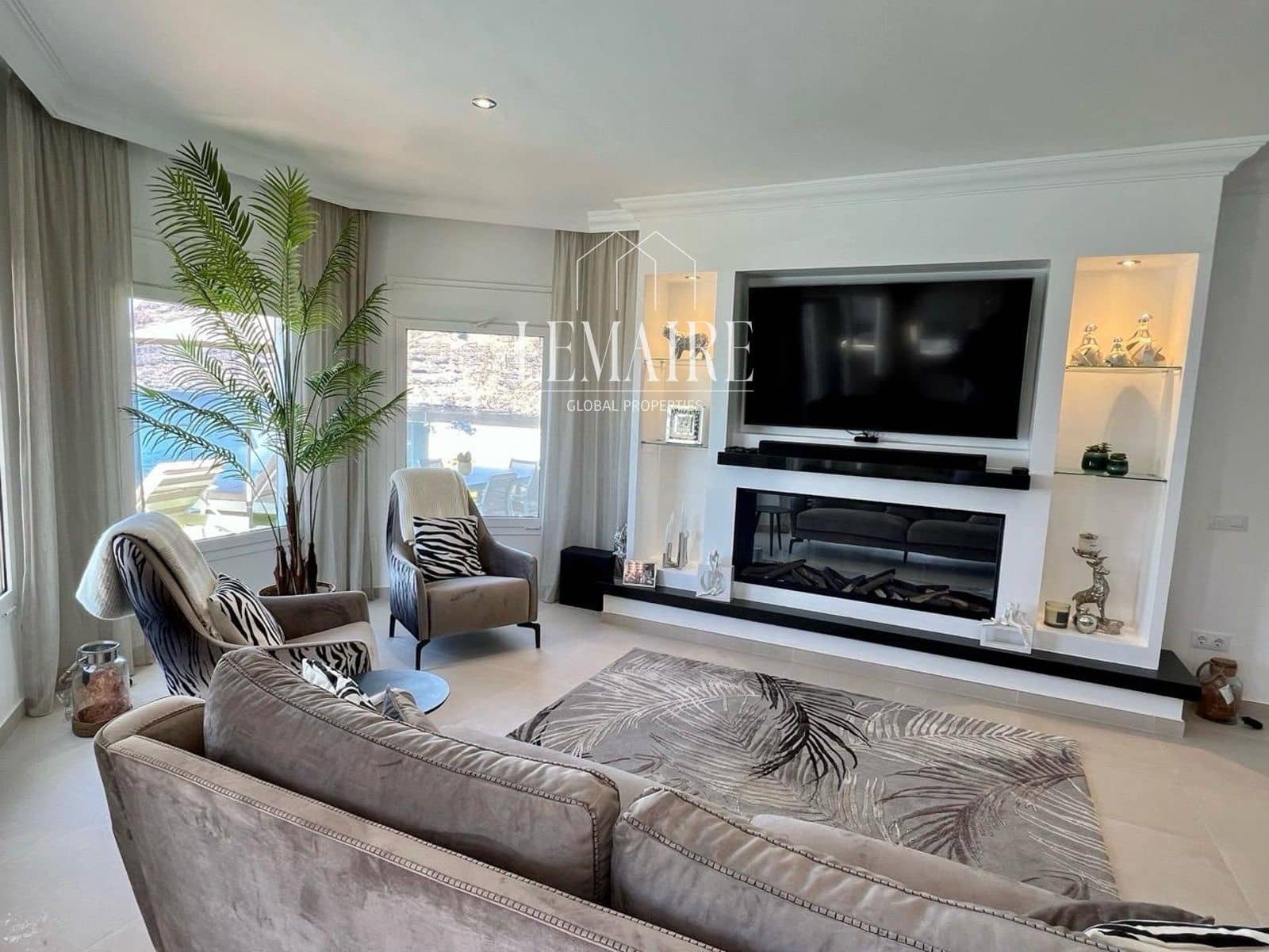 3 bedroom Villa for sale in Los Gigantes with pool garage - € 3,450,000 (Ref: 10103594)
