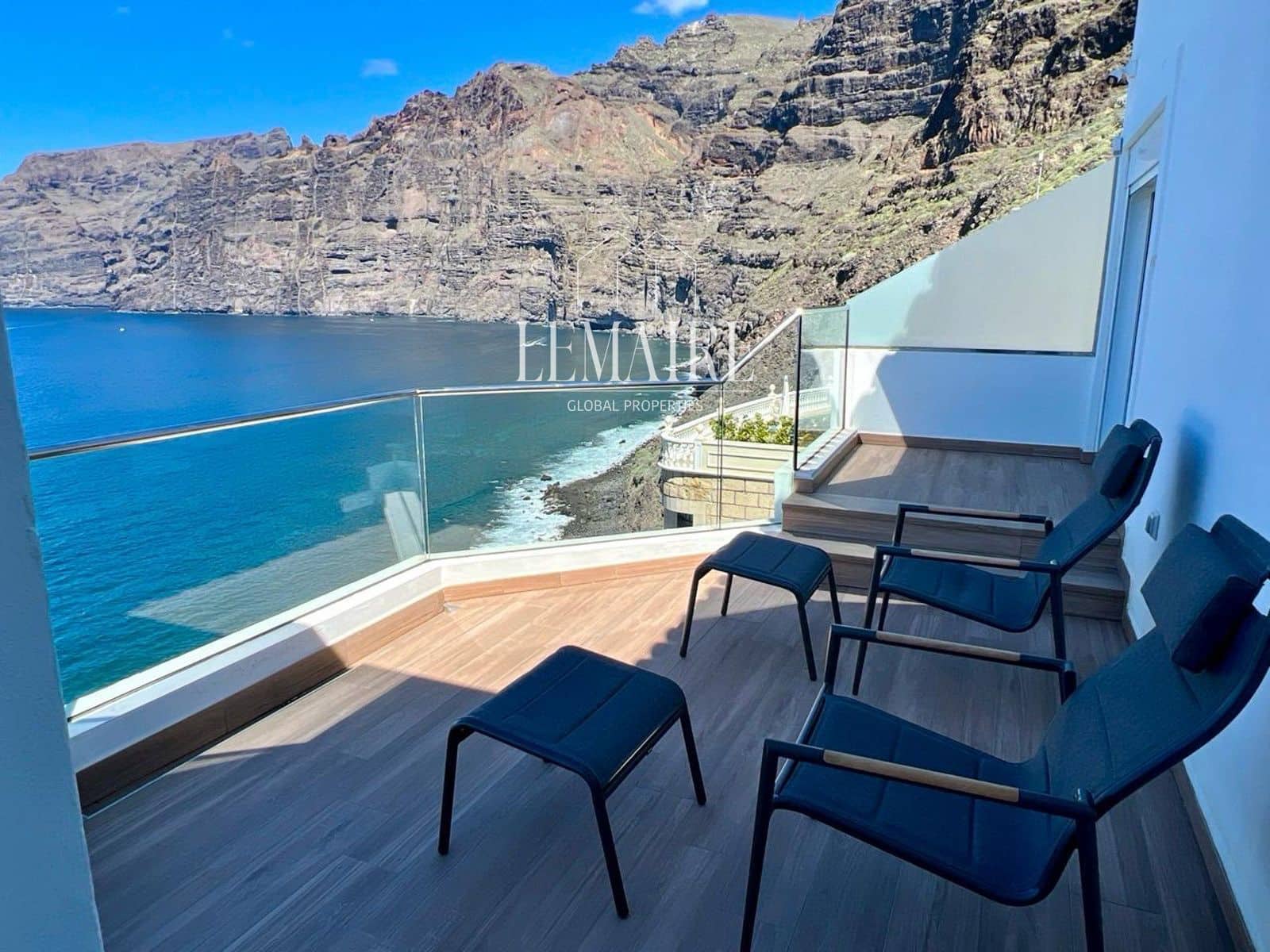 3 bedroom Villa for sale in Los Gigantes with pool garage - € 3,450,000 (Ref: 10103594)