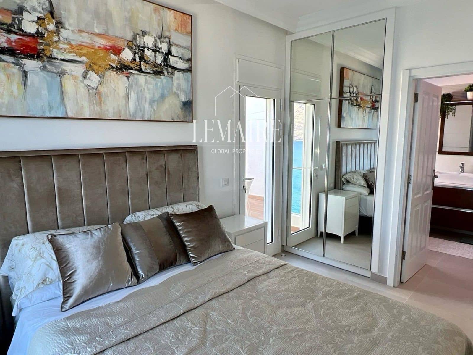 3 bedroom Villa for sale in Los Gigantes with pool garage - € 3,450,000 (Ref: 10103594)