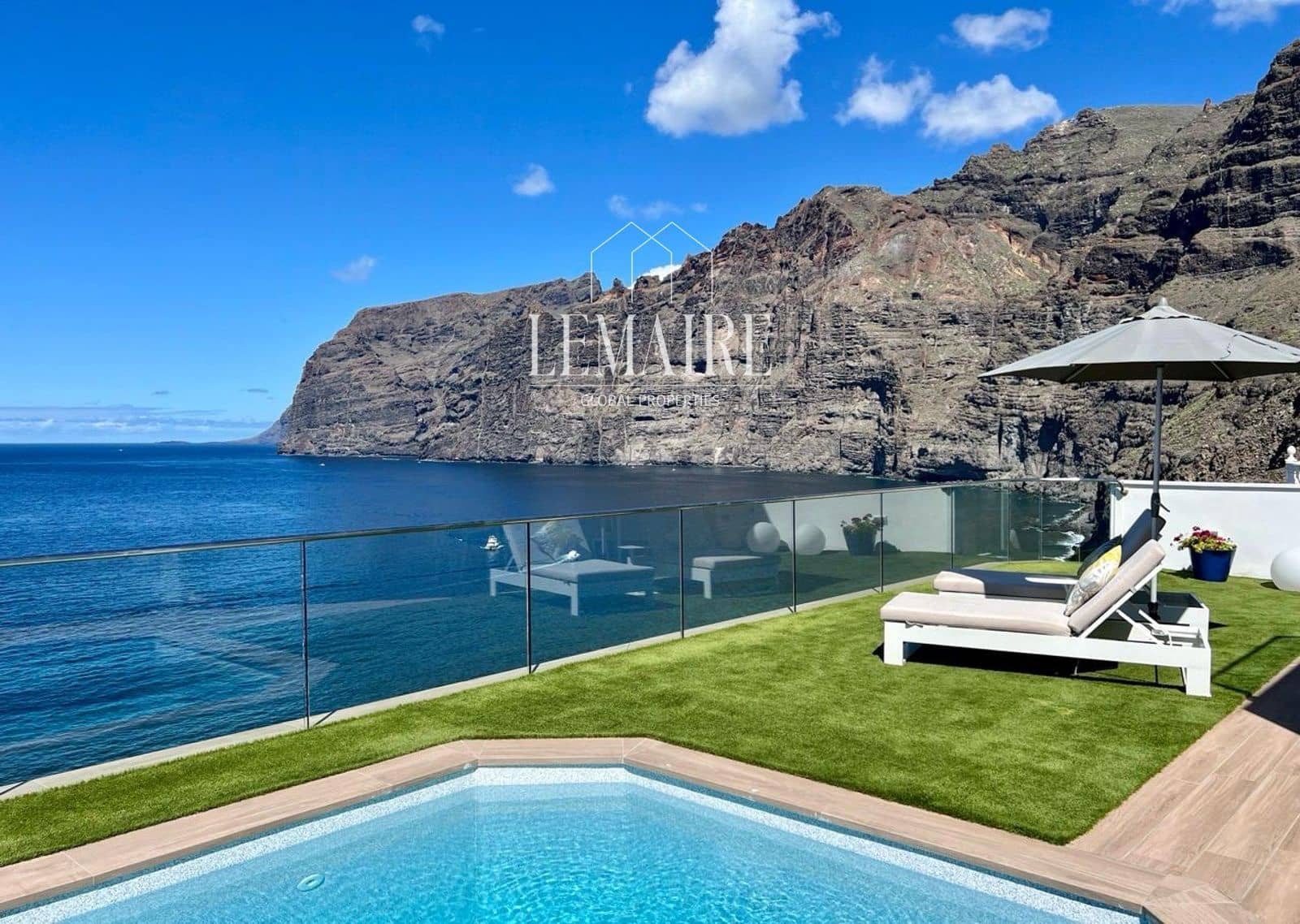 3 bedroom Villa for sale in Los Gigantes with pool garage - € 3,450,000 (Ref: 10103594)