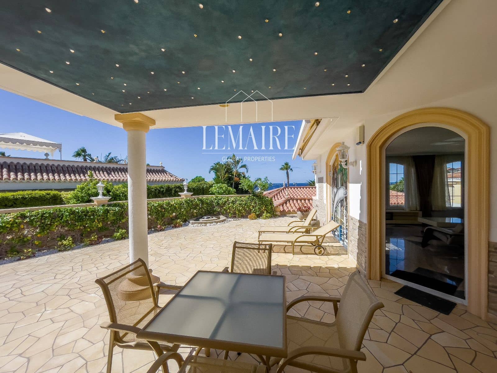 3 sovrum Villa till salu i Costa Adeje med pool garage - 3 050 000 € (Ref: 10103598)
