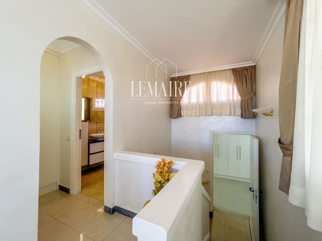 3 sovrum Villa till salu i Playa del Duque, Adeje med pool garage - 3 050 000 € (Ref: 10103598)
