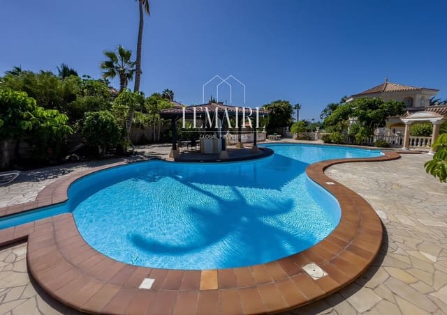 3 sovrum Villa till salu i Playa del Duque, Adeje med pool garage - 3 050 000 € (Ref: 10103598)