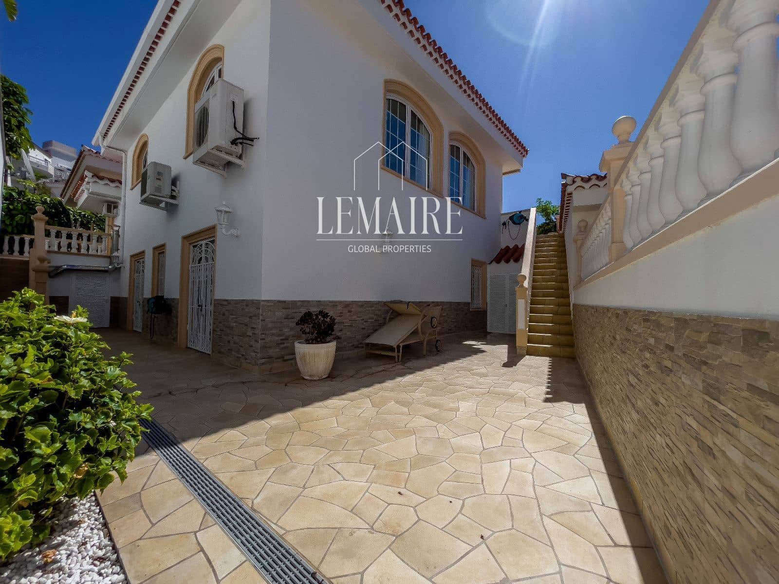3 sovrum Villa till salu i Costa Adeje med pool garage - 3 050 000 € (Ref: 10103598)