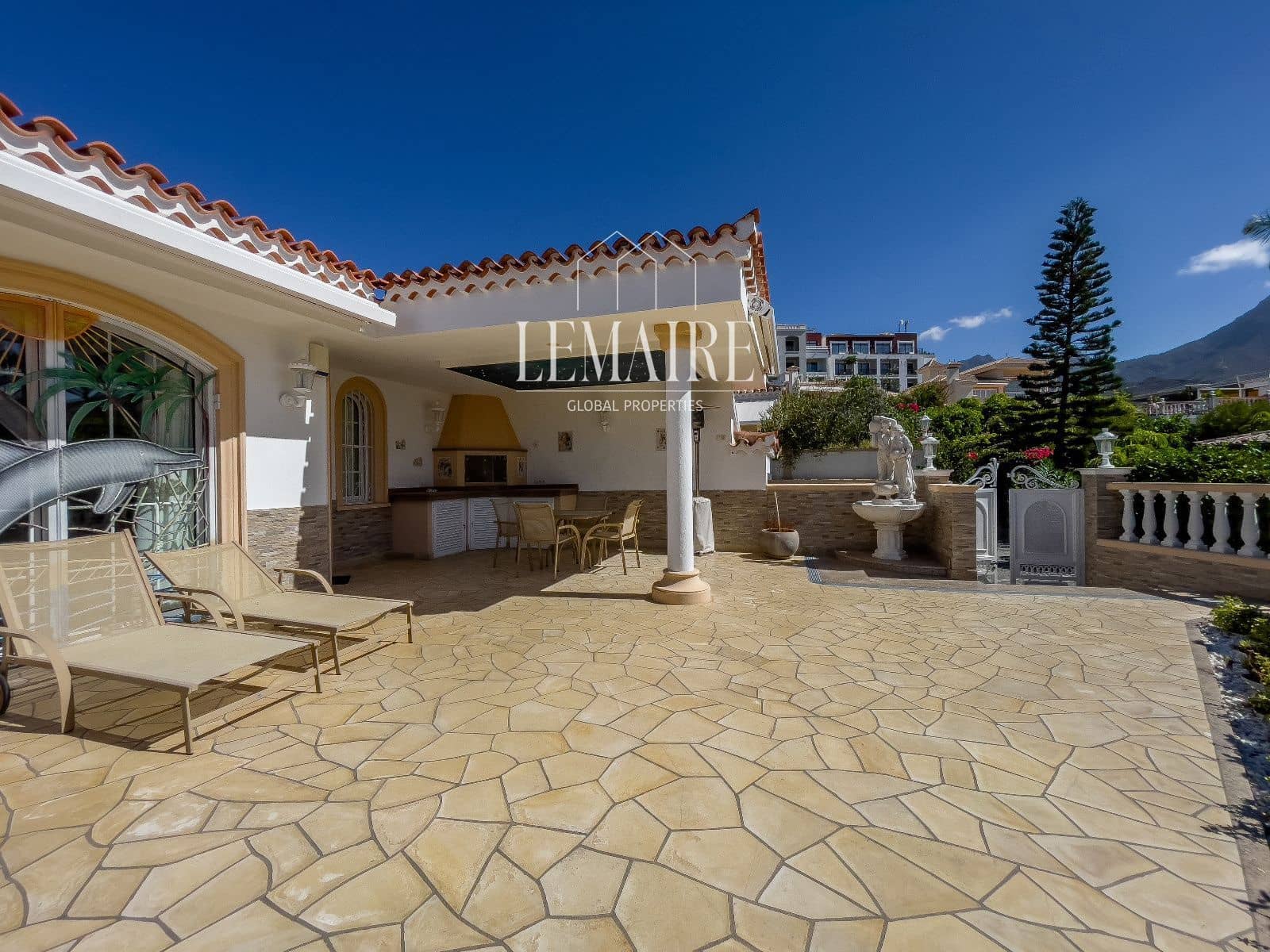 3 sovrum Villa till salu i Costa Adeje med pool garage - 3 050 000 € (Ref: 10103598)