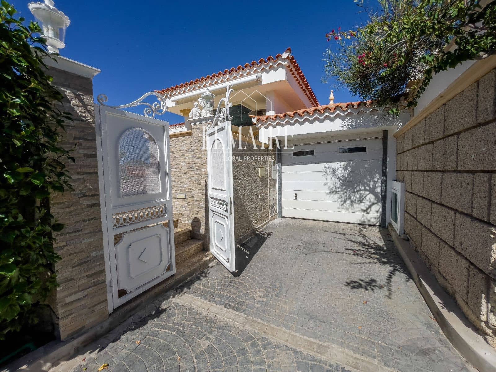 3 sovrum Villa till salu i Costa Adeje med pool garage - 3 050 000 € (Ref: 10103598)