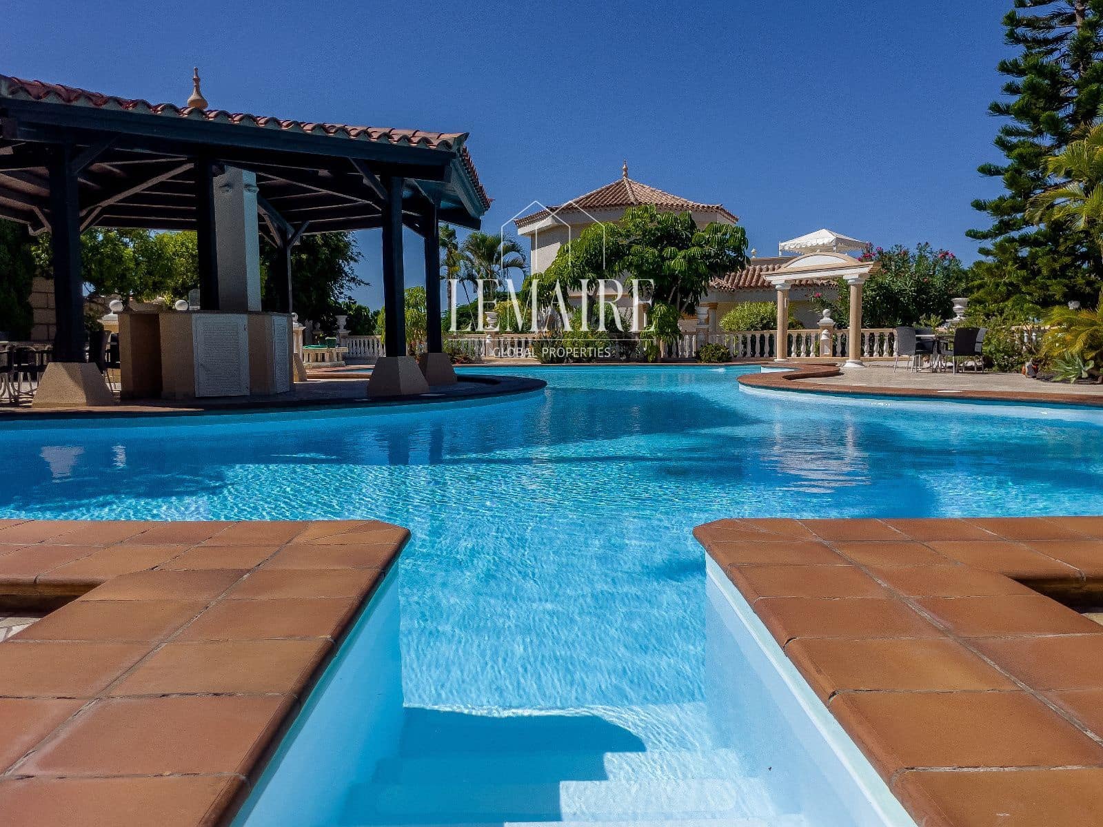 3 sovrum Villa till salu i Costa Adeje med pool garage - 3 050 000 € (Ref: 10103598)