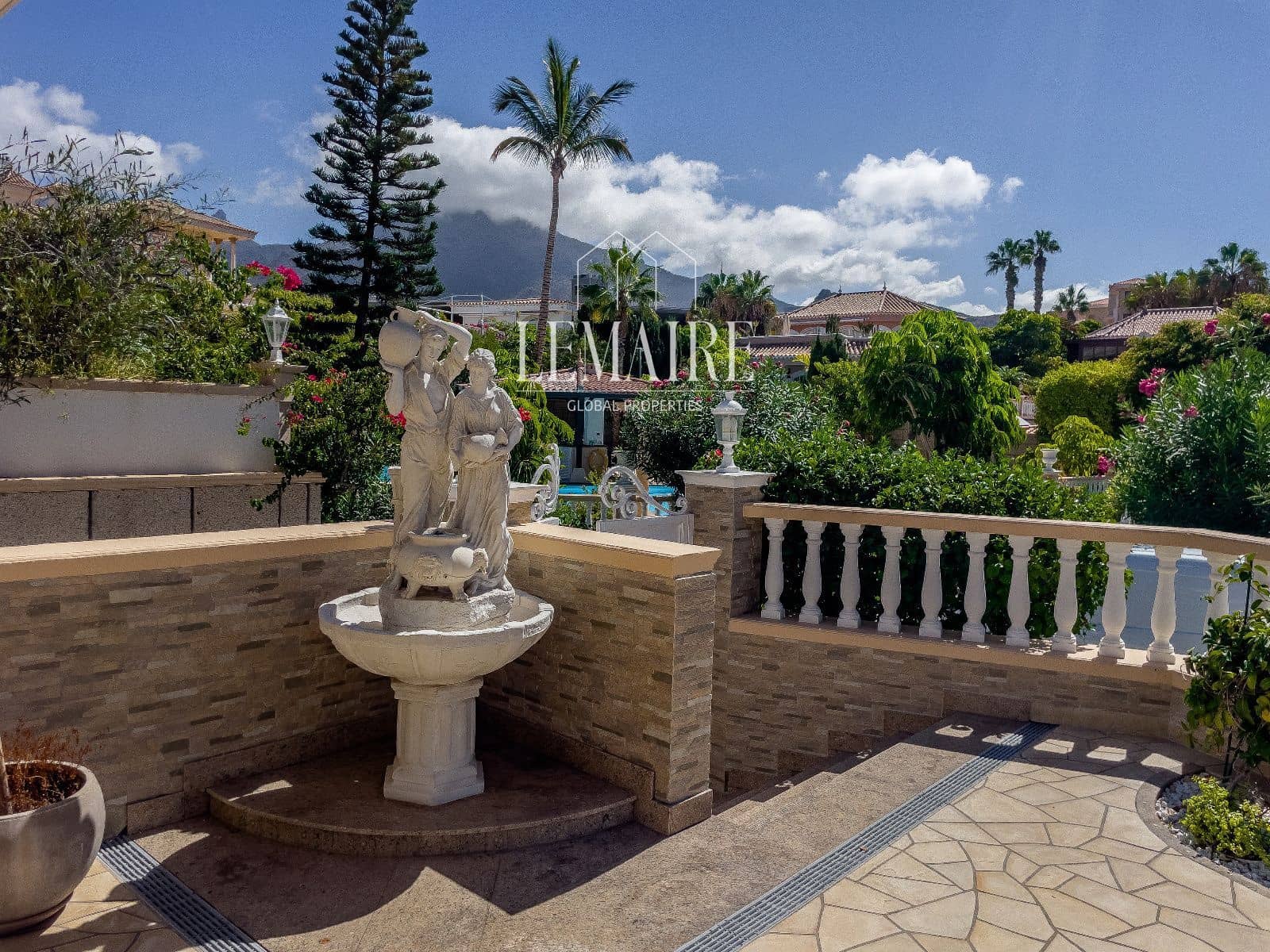 3 sovrum Villa till salu i Costa Adeje med pool garage - 3 050 000 € (Ref: 10103598)