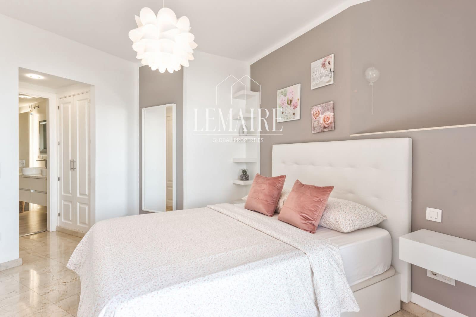 2 soveværelse Lejlighed til salg i Palm-Mar med swimmingpool garage - € 649.000 (Ref: 10103599)