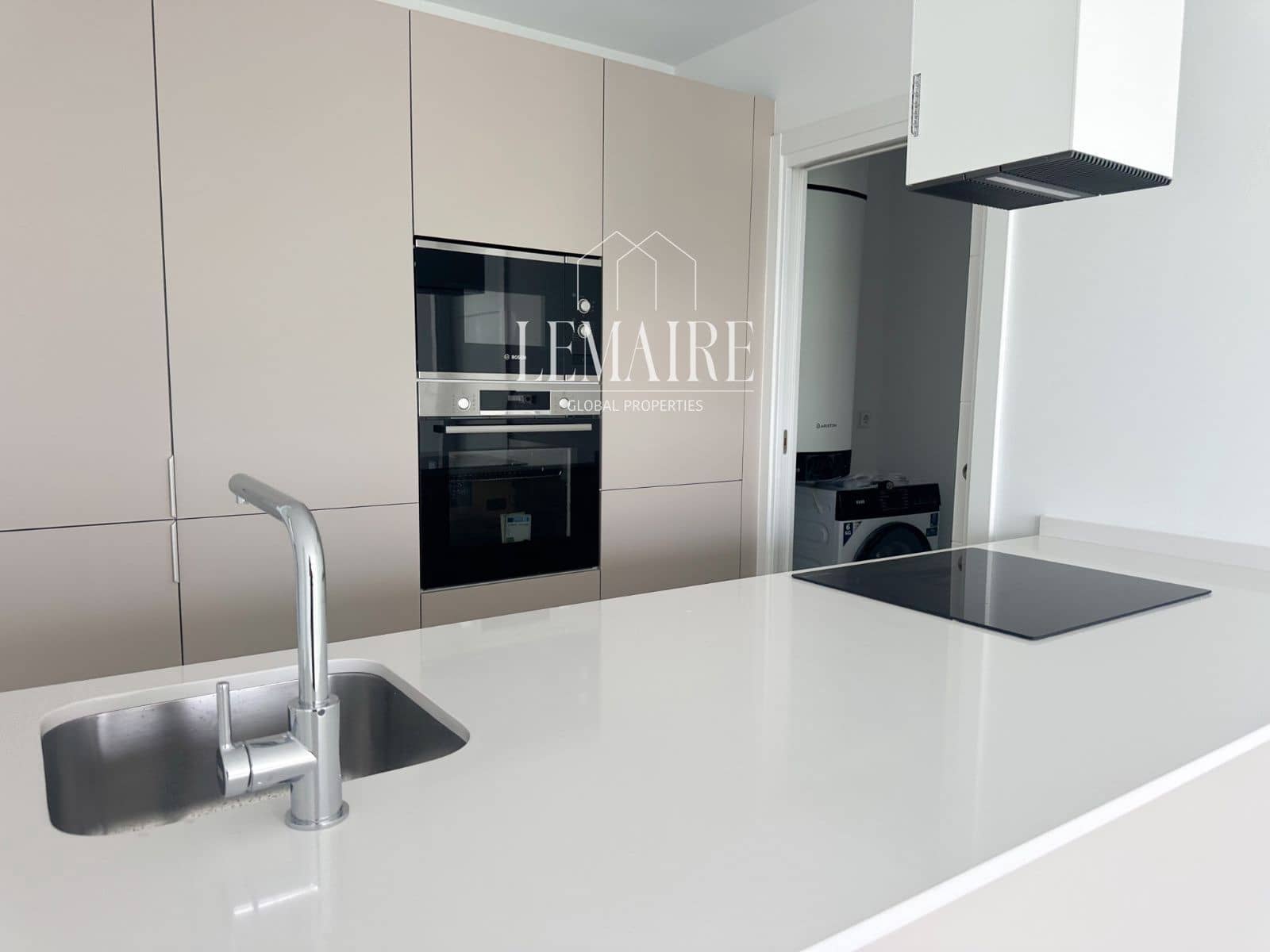 2 soveværelse Lejlighed til salg i Palm-Mar med swimmingpool garage - € 610.000 (Ref: 10103601)