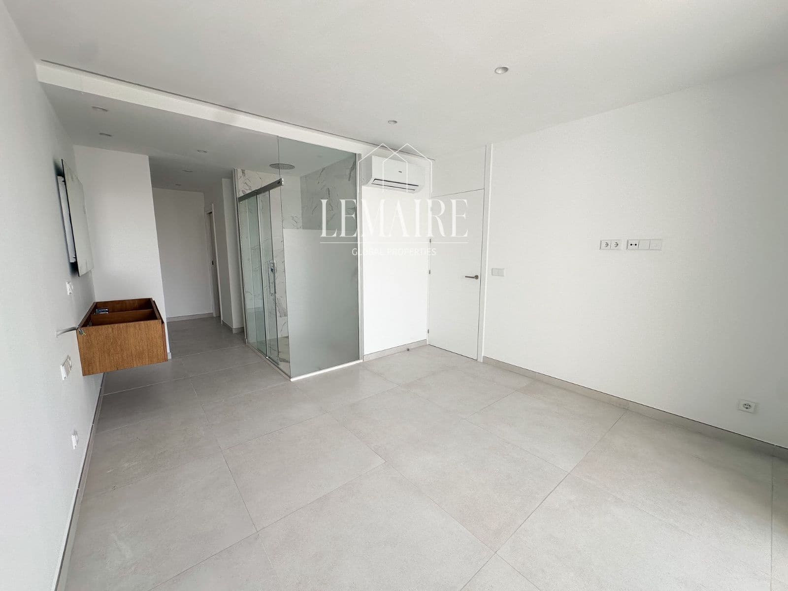 2 soveværelse Lejlighed til salg i Palm-Mar med swimmingpool garage - € 610.000 (Ref: 10103601)