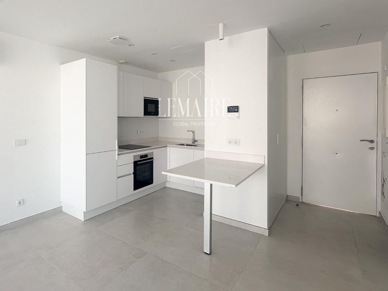 1 slaapkamer Flat te koop in Palm-Mar met zwembad garage - € 420.000 (Ref: 10103603)