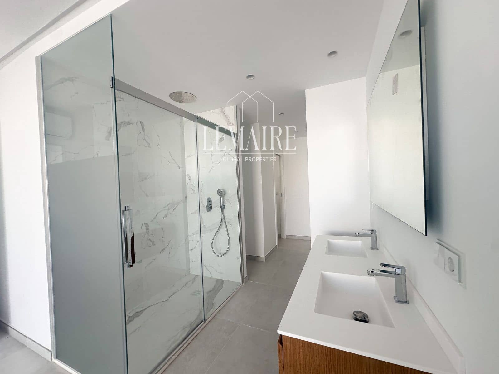 1 slaapkamer Flat te koop in Palm-Mar met zwembad garage - € 420.000 (Ref: 10103603)