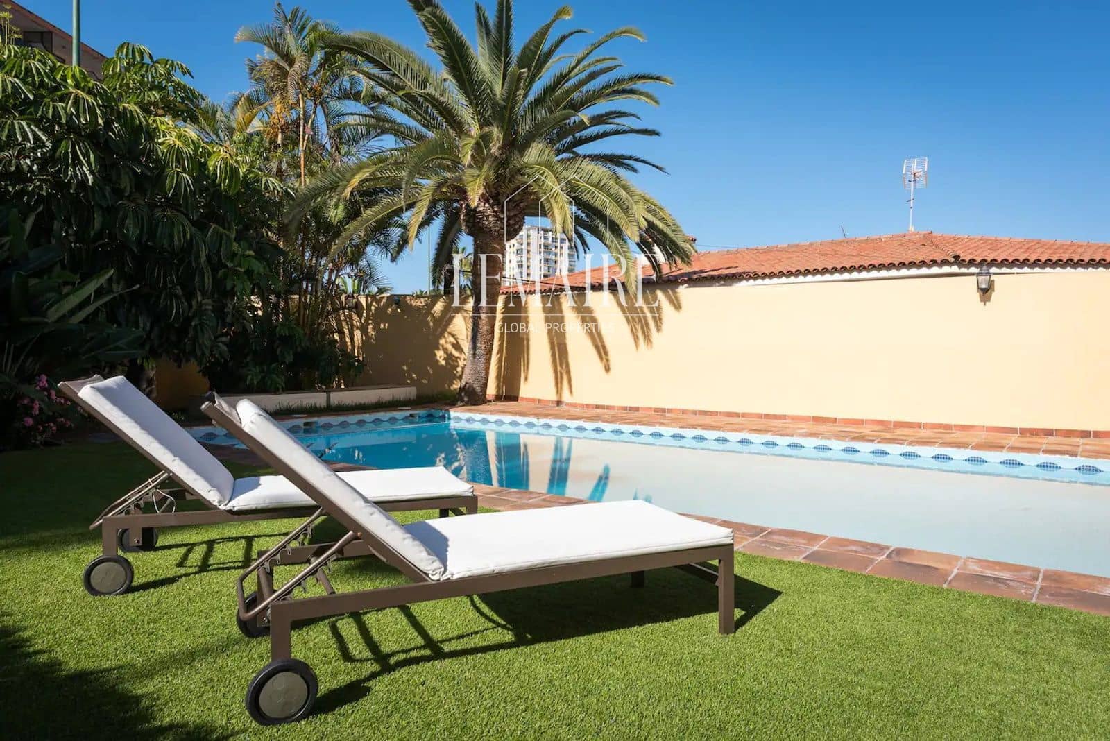 4 bedroom Villa for sale in Puerto de la Cruz with pool - € 2,000,000 (Ref: 10103605)