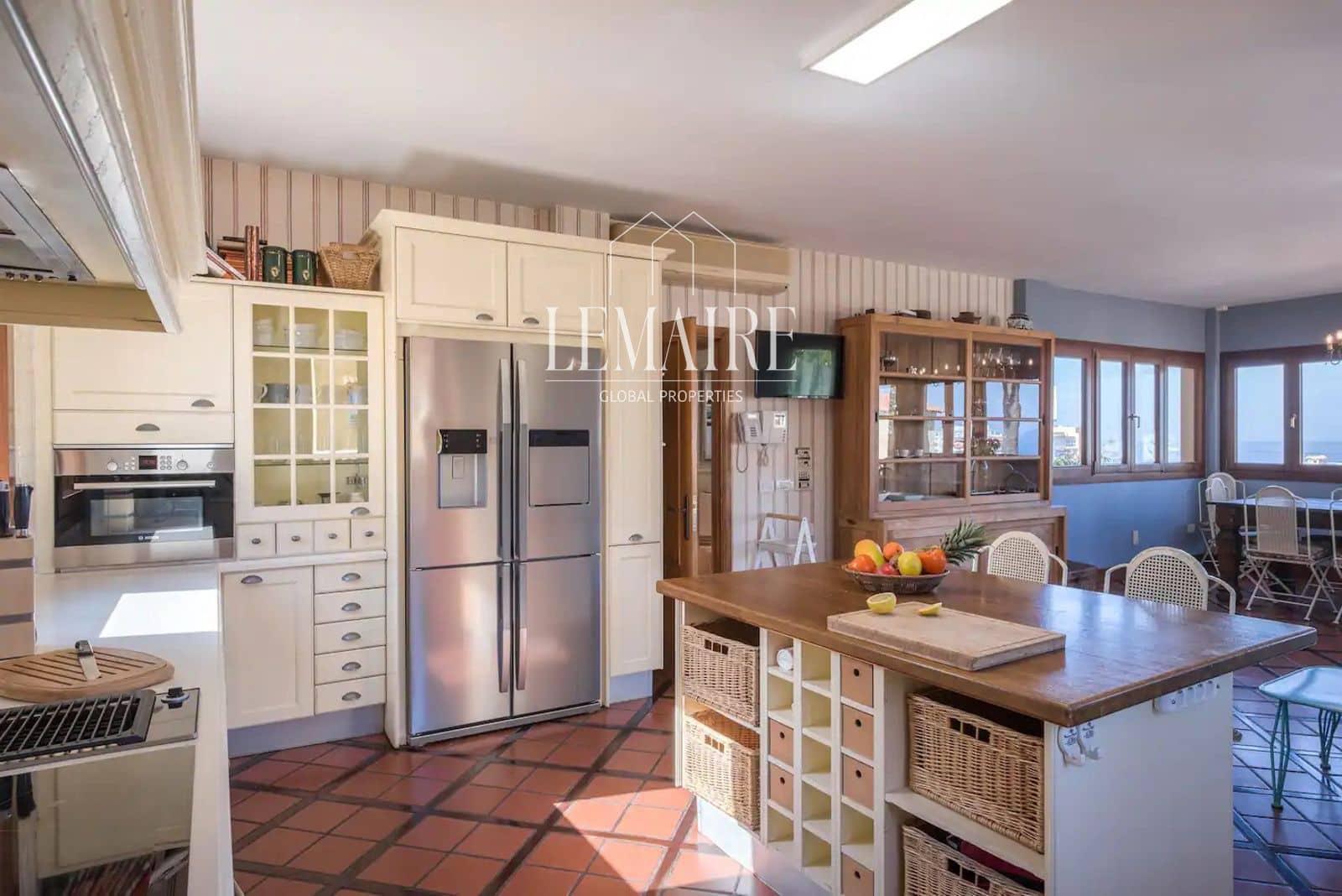 4 bedroom Villa for sale in Puerto de la Cruz with pool - € 2,000,000 (Ref: 10103605)