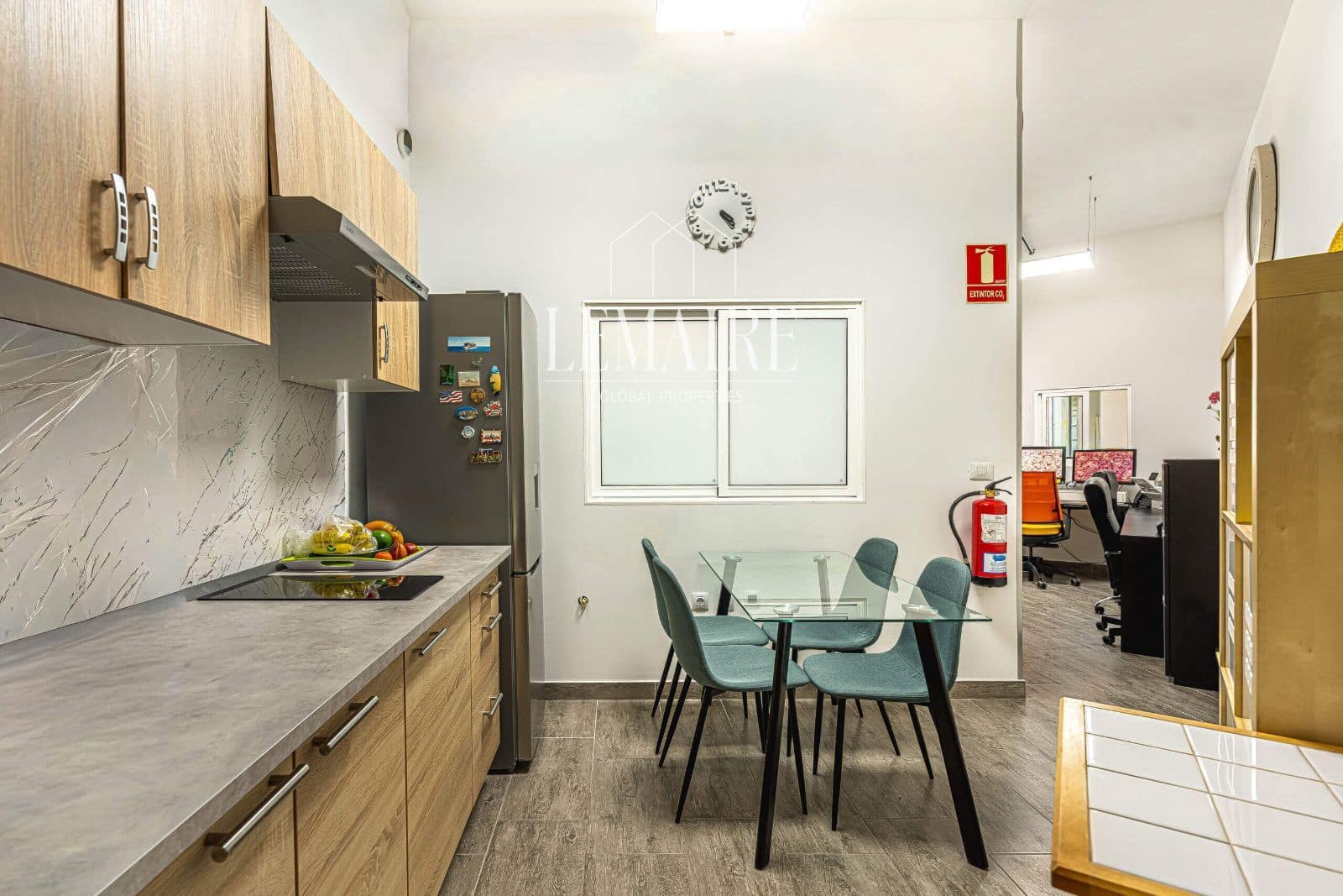 Gewerbe zu verkaufen in Los Cristianos - 190.000 € (Ref: 10103607)