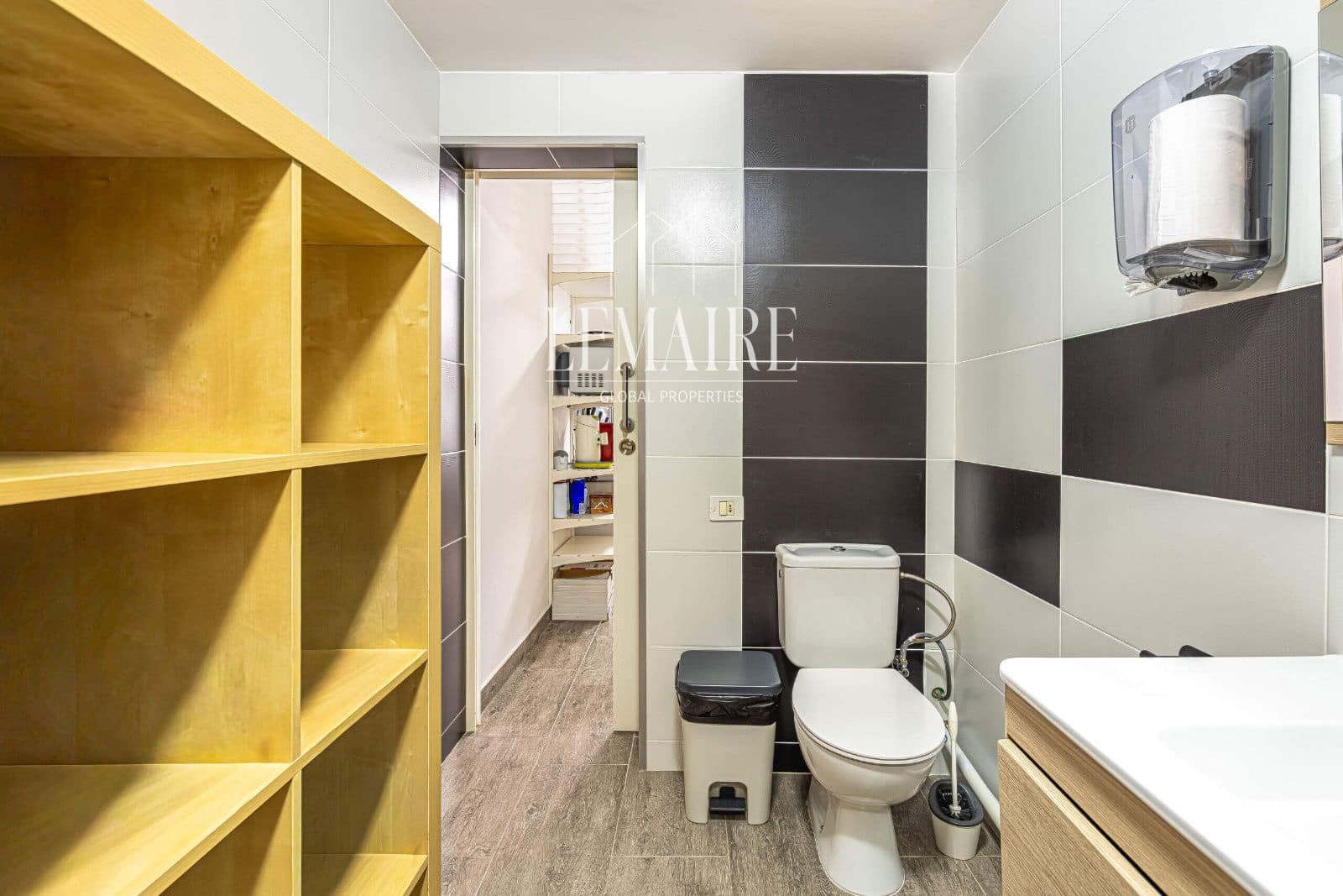 Gewerbe zu verkaufen in Los Cristianos - 190.000 € (Ref: 10103607)