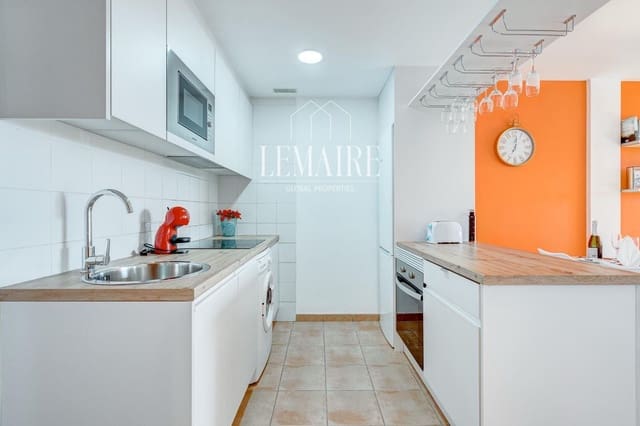 2 makuuhuone Kattohuoneisto myytävänä paikassa Playa Paraiso, Adeje mukana uima-altaan 
autotalli - 379 000 € (Ref: 10103609)
