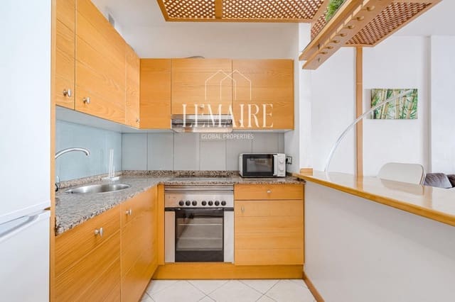 Piso de 3 habitaciones en Playa Paraiso, Adeje en venta con piscina garaje - 425.000 € (Ref: 10103611)