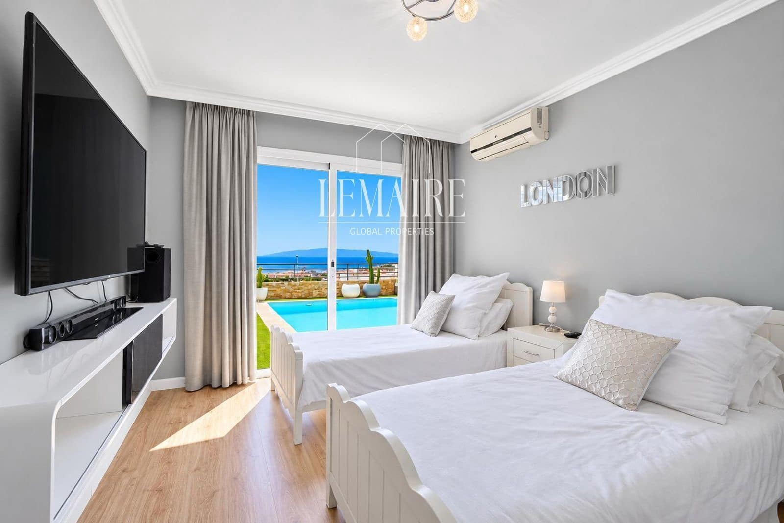 3 Zimmer Villa zu verkaufen in Costa Adeje mit Pool Garage - 1.050.000 € (Ref: 10103612)