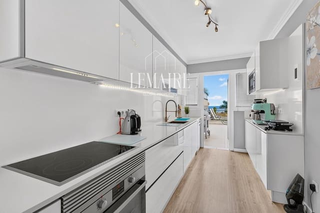 3 Zimmer Villa zu verkaufen in Playa de Fañabé Alto, Adeje mit Pool Garage - 1.050.000 € (Ref: 10103612)