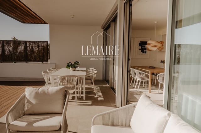 3 makuuhuone Asunto myytävänä paikassa Playa San Juan, Guía de Isora mukana uima-altaan 
autotalli - 1 550 000 € (Ref: 10103613)