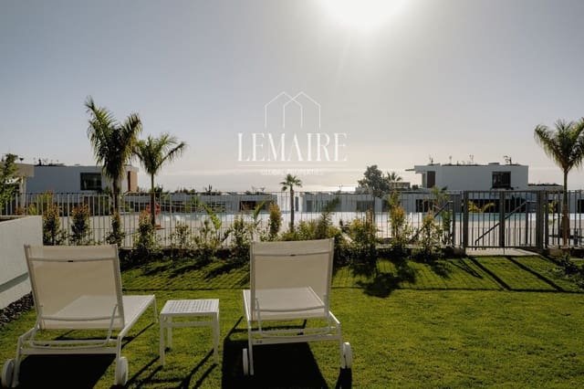 3 makuuhuone Asunto myytävänä paikassa Playa San Juan, Guía de Isora mukana uima-altaan 
autotalli - 1 550 000 € (Ref: 10103613)