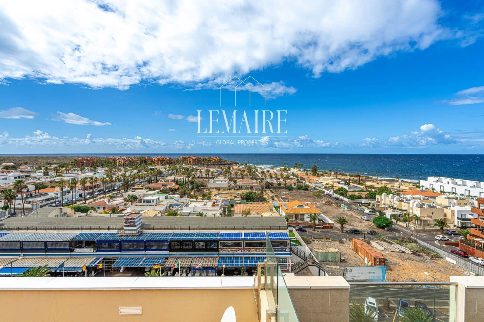 2 makuuhuone Asunto myytävänä paikassa Palm-Mar mukana uima-altaan 
autotalli - 319 000 € (Ref: 10103614)