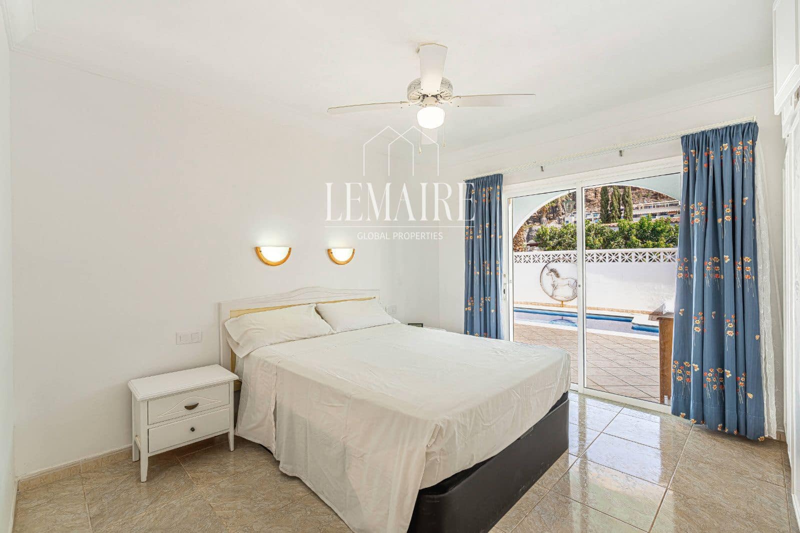 3 bedroom Villa for sale in Palm-Mar with pool - € 680,000 (Ref: 10163560)